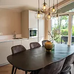 Villa Parkzicht Met Zwembad & Sauna | 6 Personen