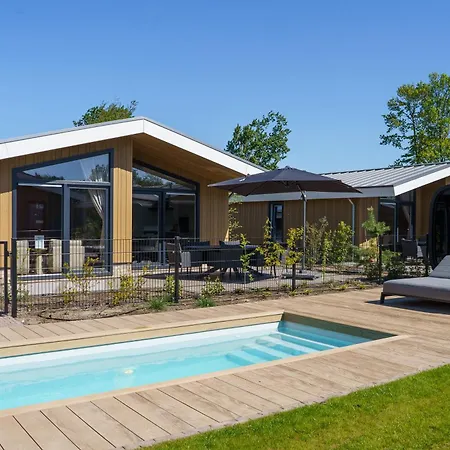 ヴィラ Molenhuys Parkzicht Met Prive Zwembad & Sauna | 6 Personen フェルトホーフェン